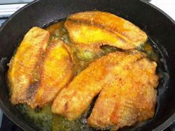 طرز تهیه ماهی تیلاپیلا سرخ کرده با شوید پلو