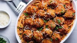 طرز تهیه آسان اسپاگتی با کوفته قلقلی