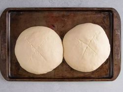 طرز تهیه نان سنتی با طعم خمیر مایه خانگی