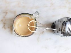 طرز تهیه قهوه دالگونا یا فوم قهوه با شیر