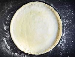 طرز تهیه خمیر پیتزا سریع و آسان