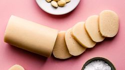 طرز تهیه خمیر بادام مارسیپان