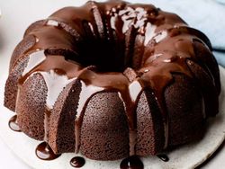 طرز تهیه گاناش شکلاتی برای روکش کیک